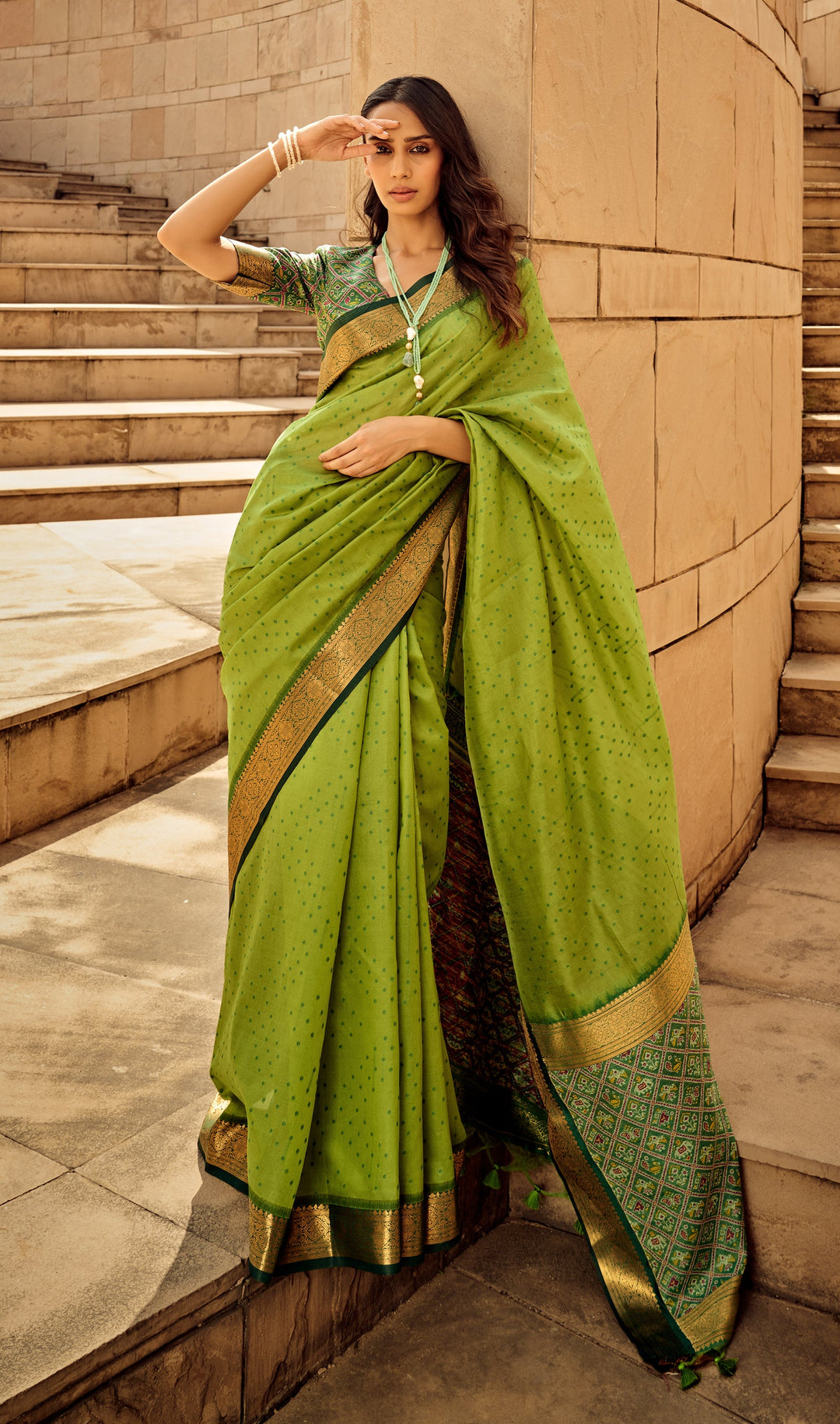 Olive tone Green andloom Weaving Silk saree