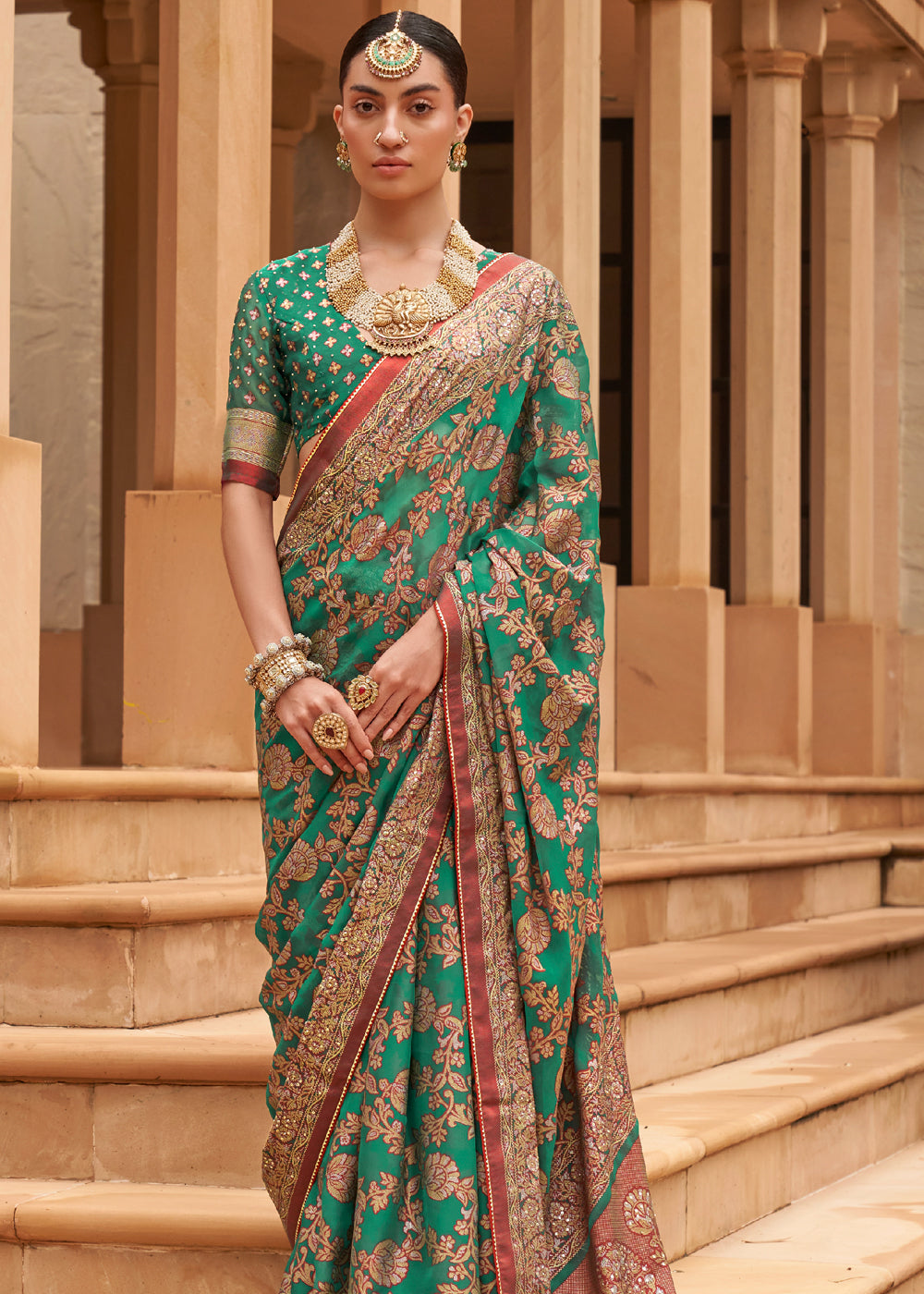 Trendy Green Woven Brasso Silk Saree With Blouse