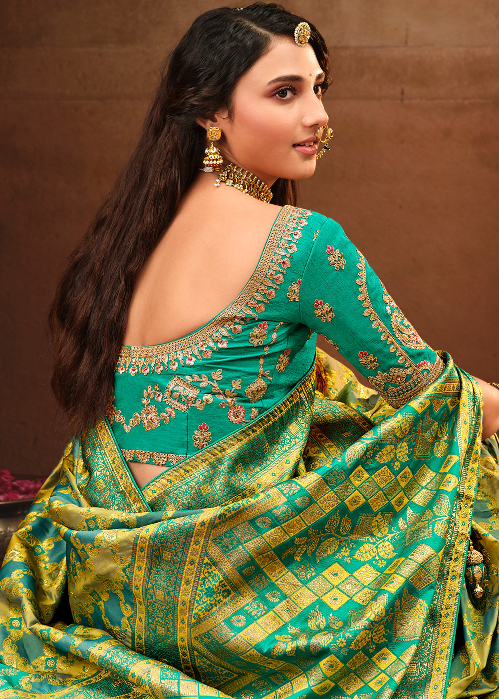 Party Wear Ladies Lime Green Chiffon Saree, Size: 6 M (saree), With Blouse  Piece at Rs 355 in Surat