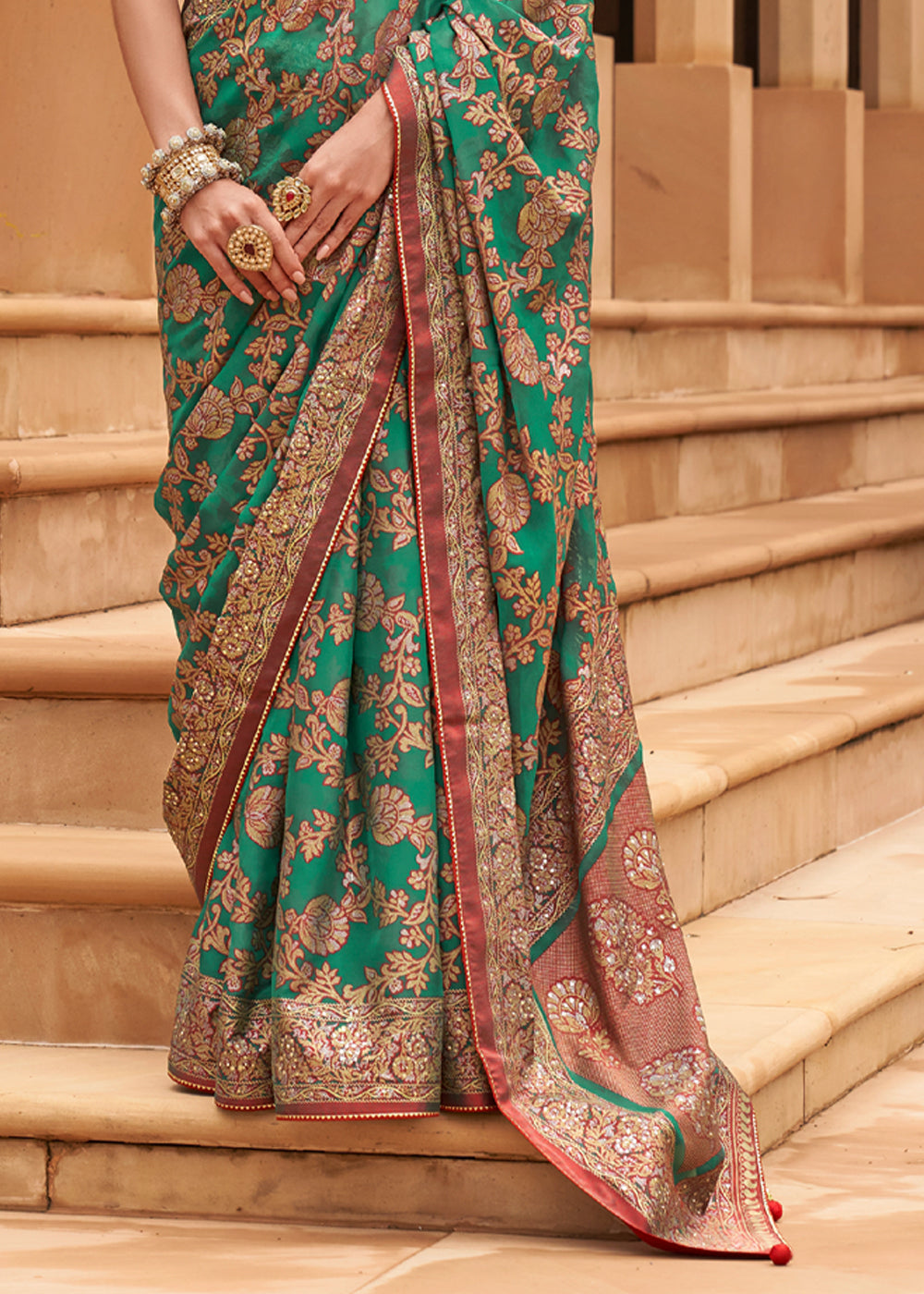 Trendy Green Woven Brasso Silk Saree With Blouse