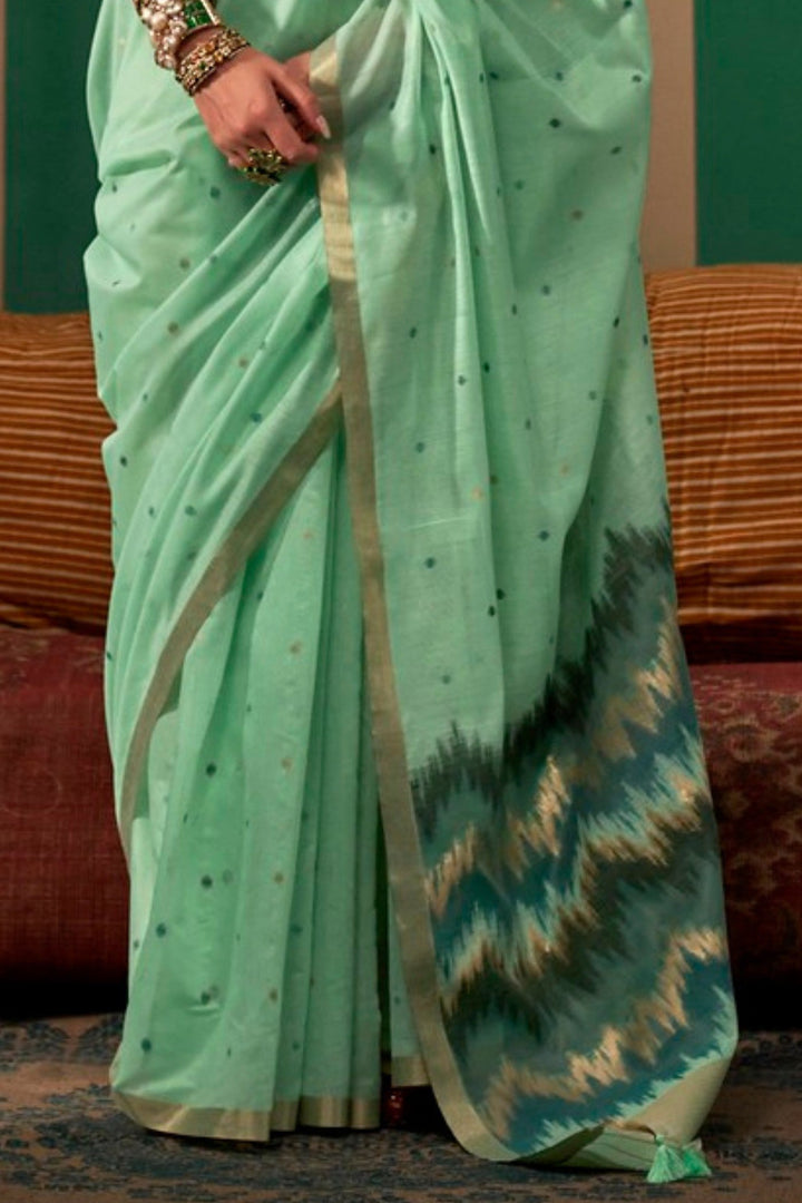 Emerald Green Handloom Weaving Silk Saree With Brocade Blouse