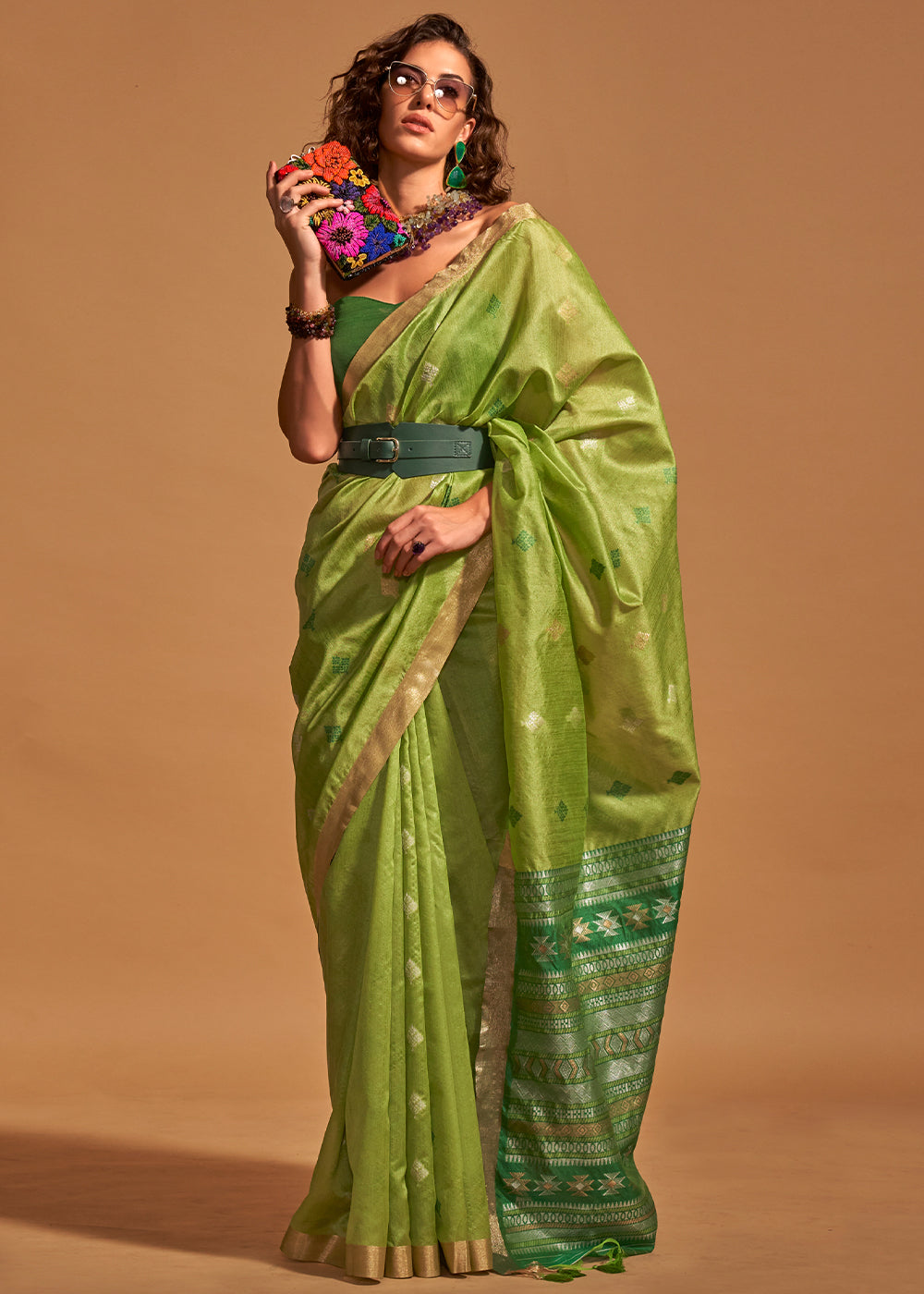 Parrot Green Handloom Weaving Saree