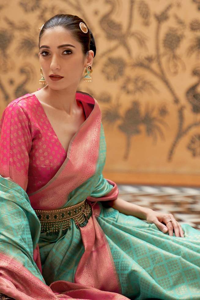 Bay Leaf Green And Pink Woven Banarasi Silk Saree