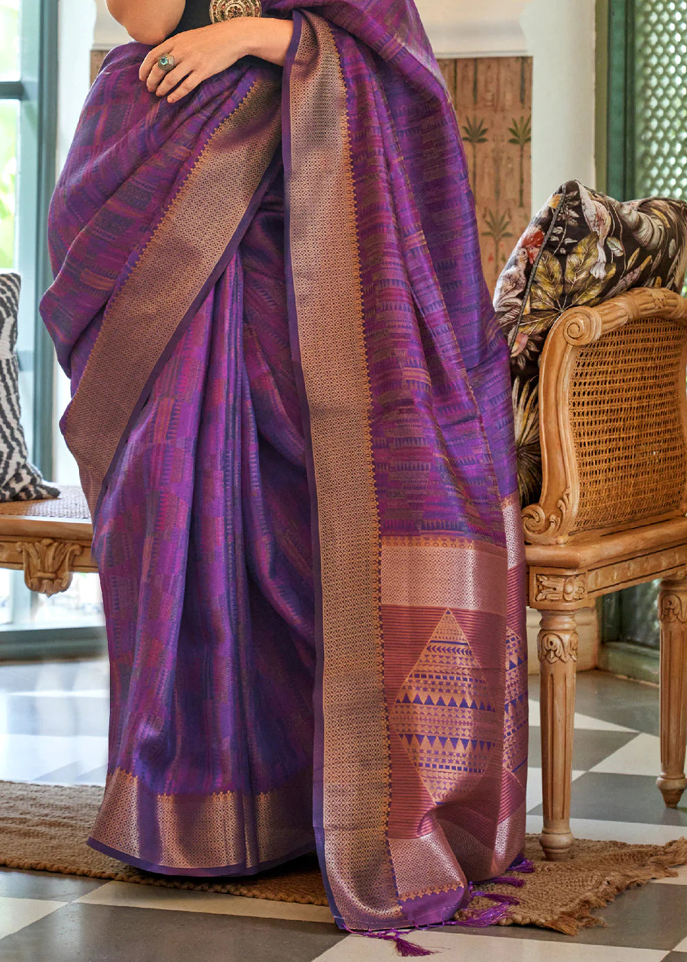 Lovender Purple Dual Tone Woven Organza Silk Saree